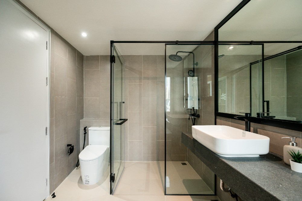 LE NICE CONDO - Image 35