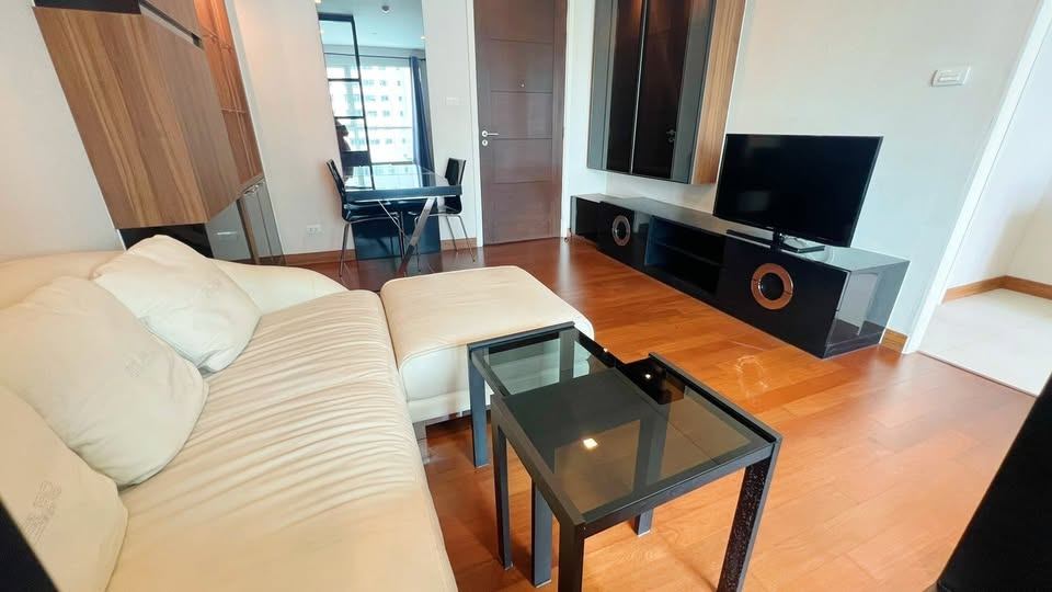 Ivy Thonglor 23 - Image 6