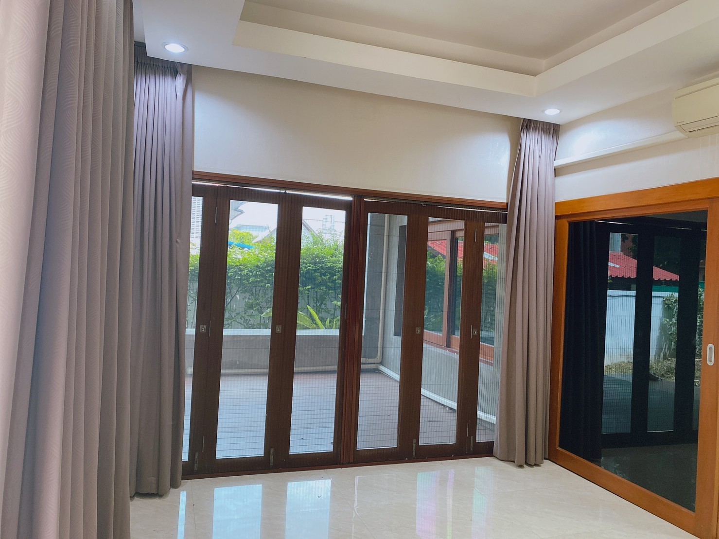 5 Bedroom House For Rent in Pa Tan, Mueang Chiang Mai, Chiang Mai - Image 11