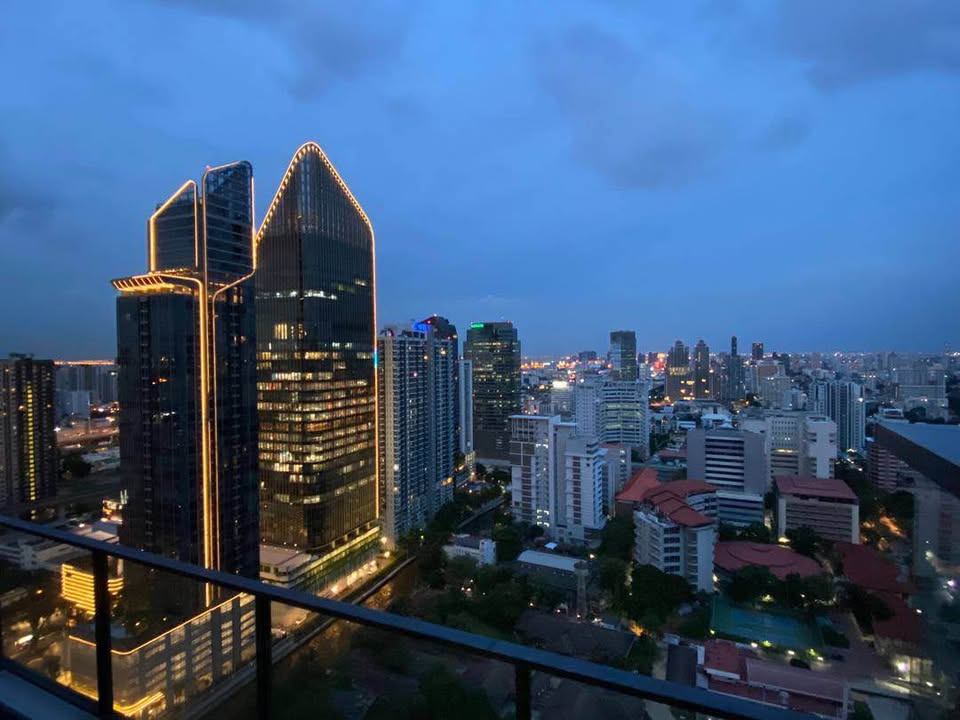 The Lofts Asok by Raimon Land - Image 10