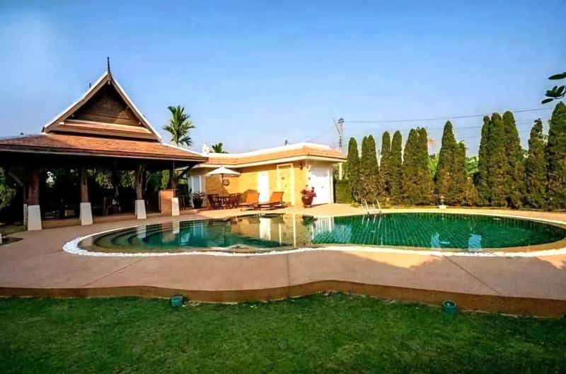 6 Bedroom House For Sale in Saraphi, Saraphi, Chiang Mai - Image 2