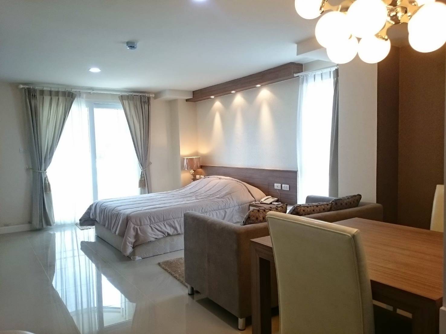 1 ห้องนอน คอนโด สำหรับขาย ใน สุเทพ, เมืองเชียงใหม่, เชียงใหม่ - Image 1