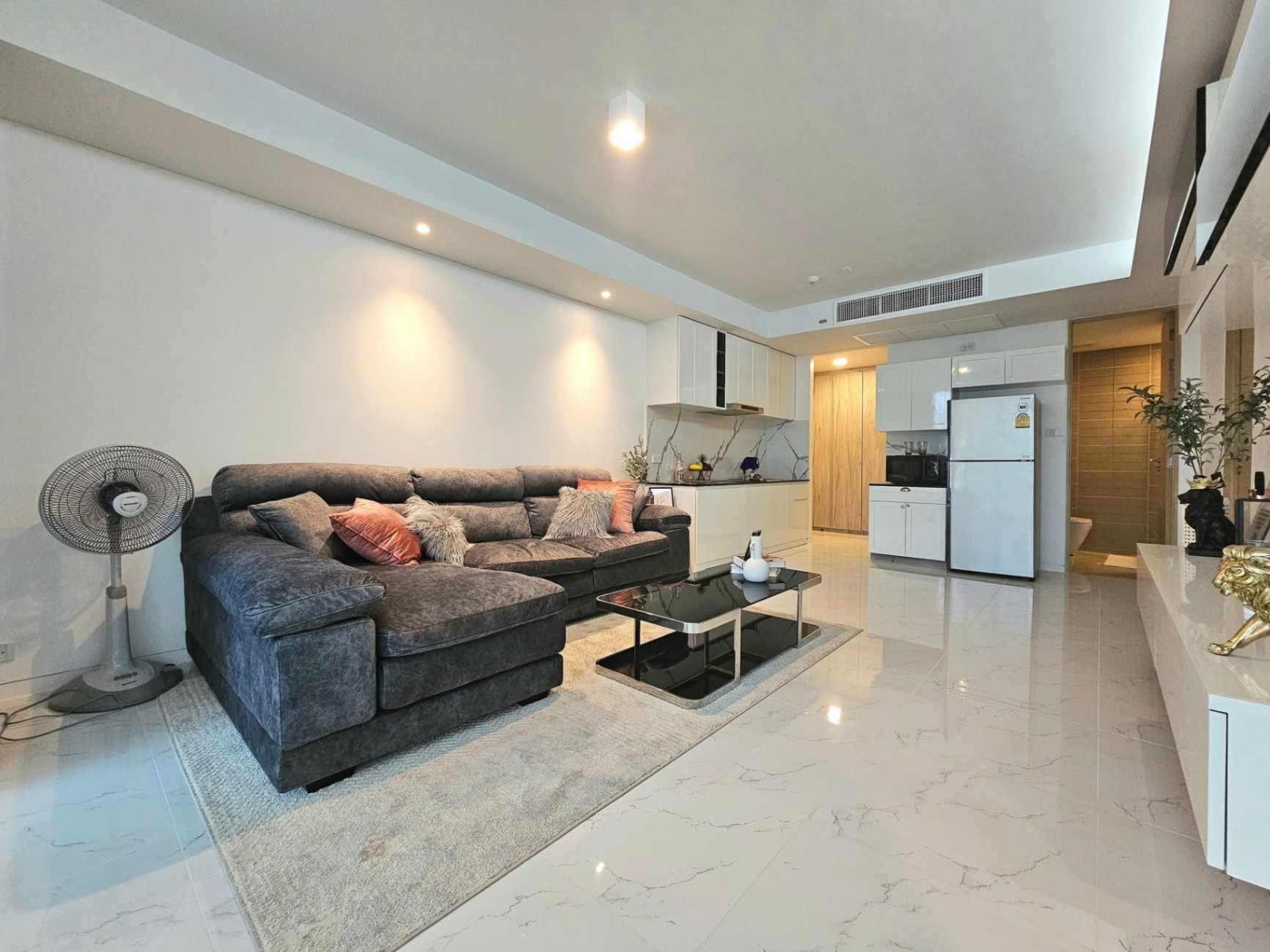 2 Bedroom Condo For Sale in Khlong Tan Nuea, Vadhana, Bangkok - Image 1
