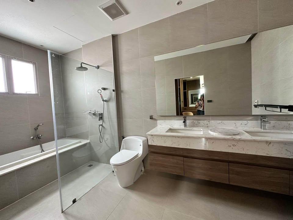 5 Bedroom House For Rent in San Phak Wan, Hang Dong, Chiang Mai - Image 14