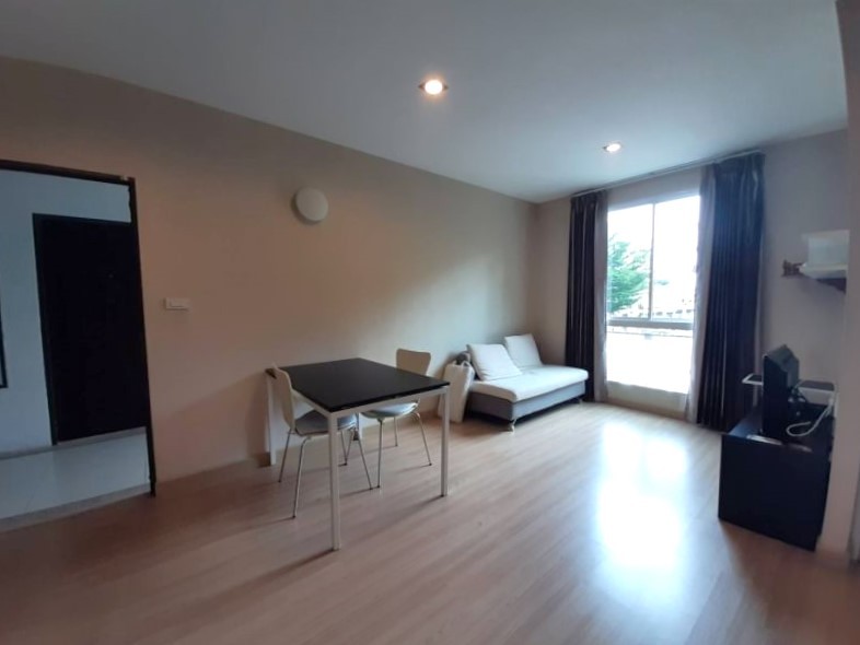 One Plus Nineteen 4 Condominium - Image 1