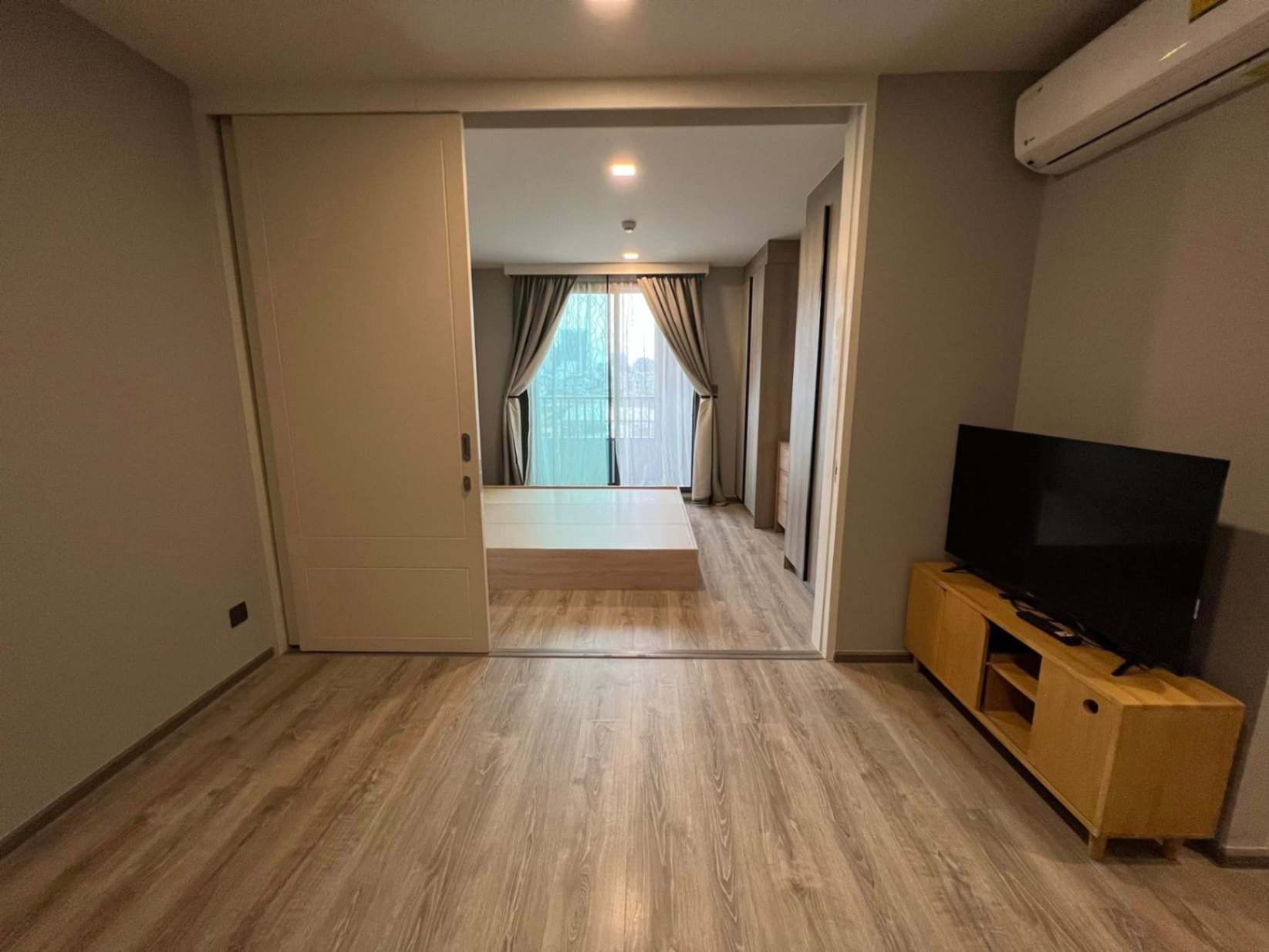 1 ห้องนอน คอนโด สำหรับขาย ใน ดินแดง, ดินแดง, กรุงเทพมหานคร - Image 1