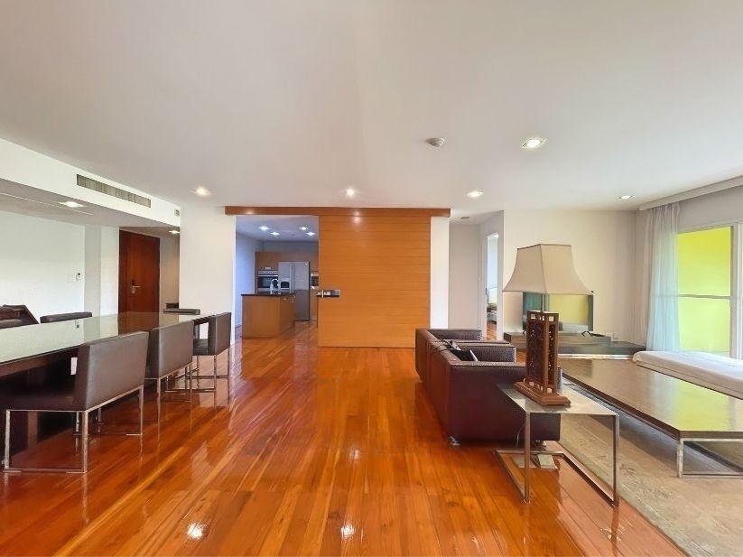 3 Bedroom Condo For Sale in Phra Khanong, Khlong Toei, Bangkok - Image 4