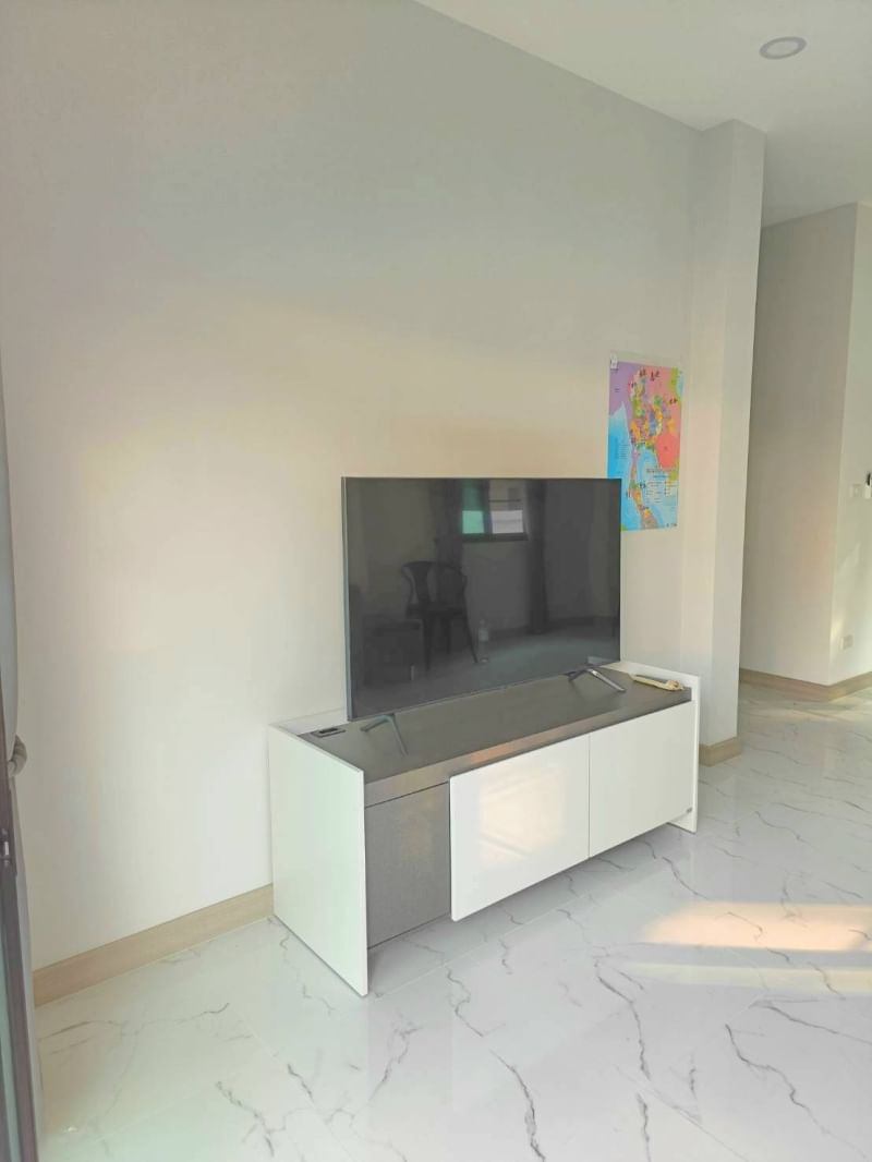 3 卧室 独立房屋  在  - Image 12