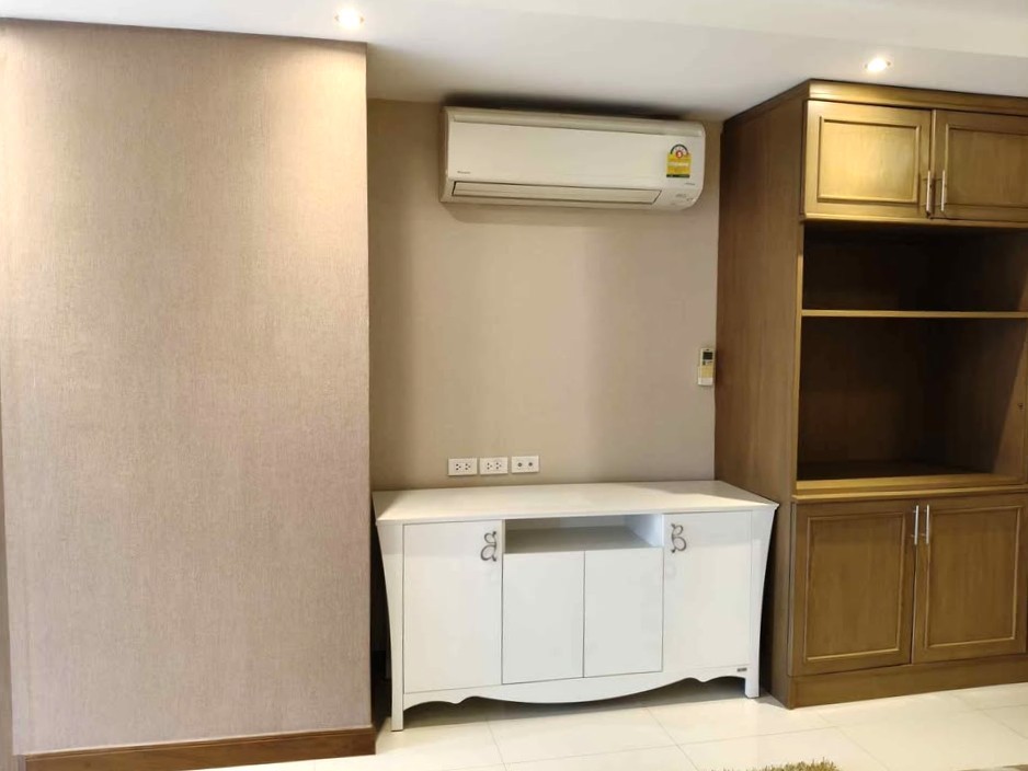 Hillside 4 Condotel - Image 8