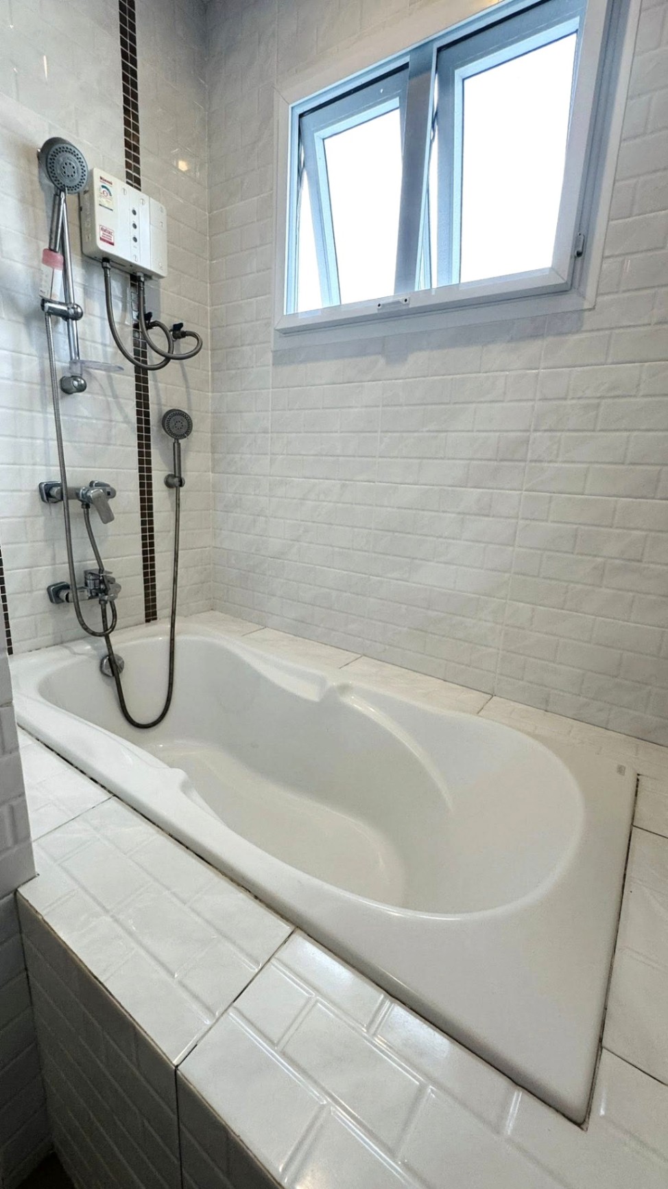4 Bedroom House For Sale in Ban Waen, Hang Dong, Chiang Mai - Image 17