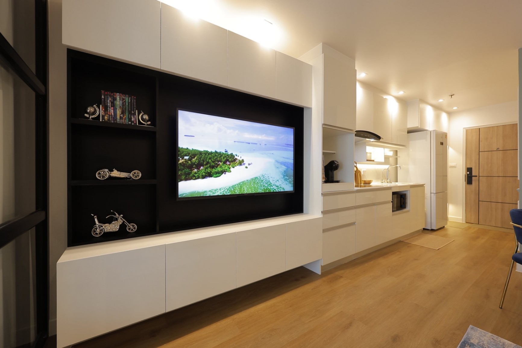 Sukhumvit Suites - Image 17