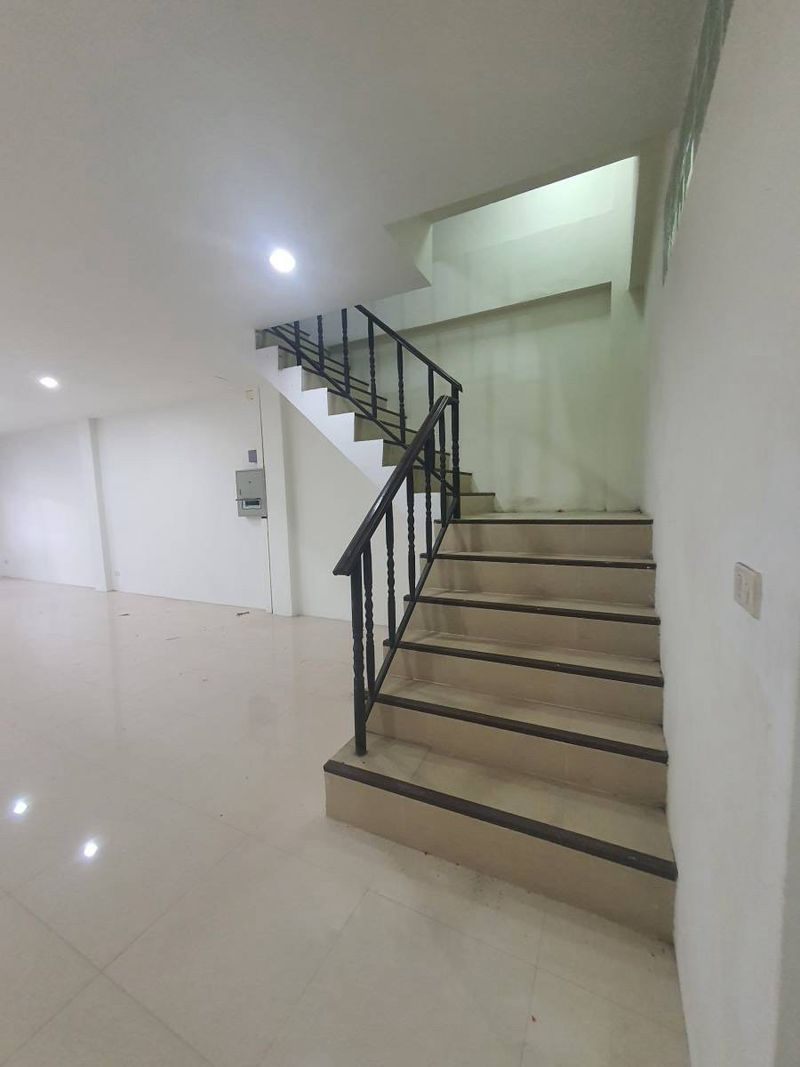  Retail Space For Sale in Bang Phongphang, Yan Nawa, Bangkok - Image 5