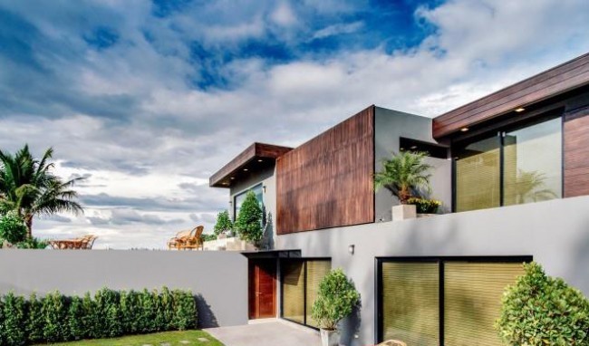 6 Bedroom House For Sale in Saraphi, Saraphi, Chiang Mai - Image 2