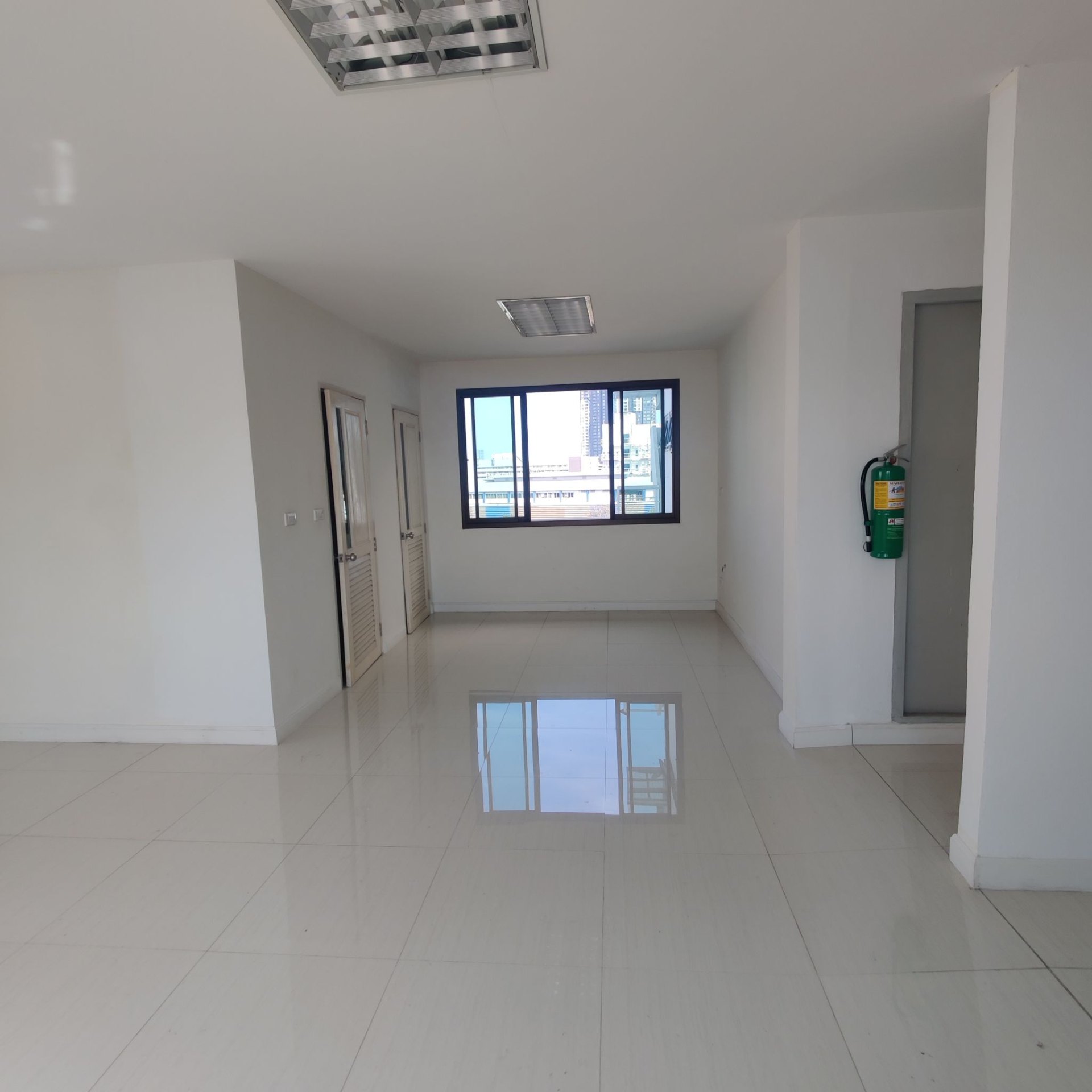  Retail Space For Rent in Bang Khlo, Bang Kho Laem, Bangkok - Image 4