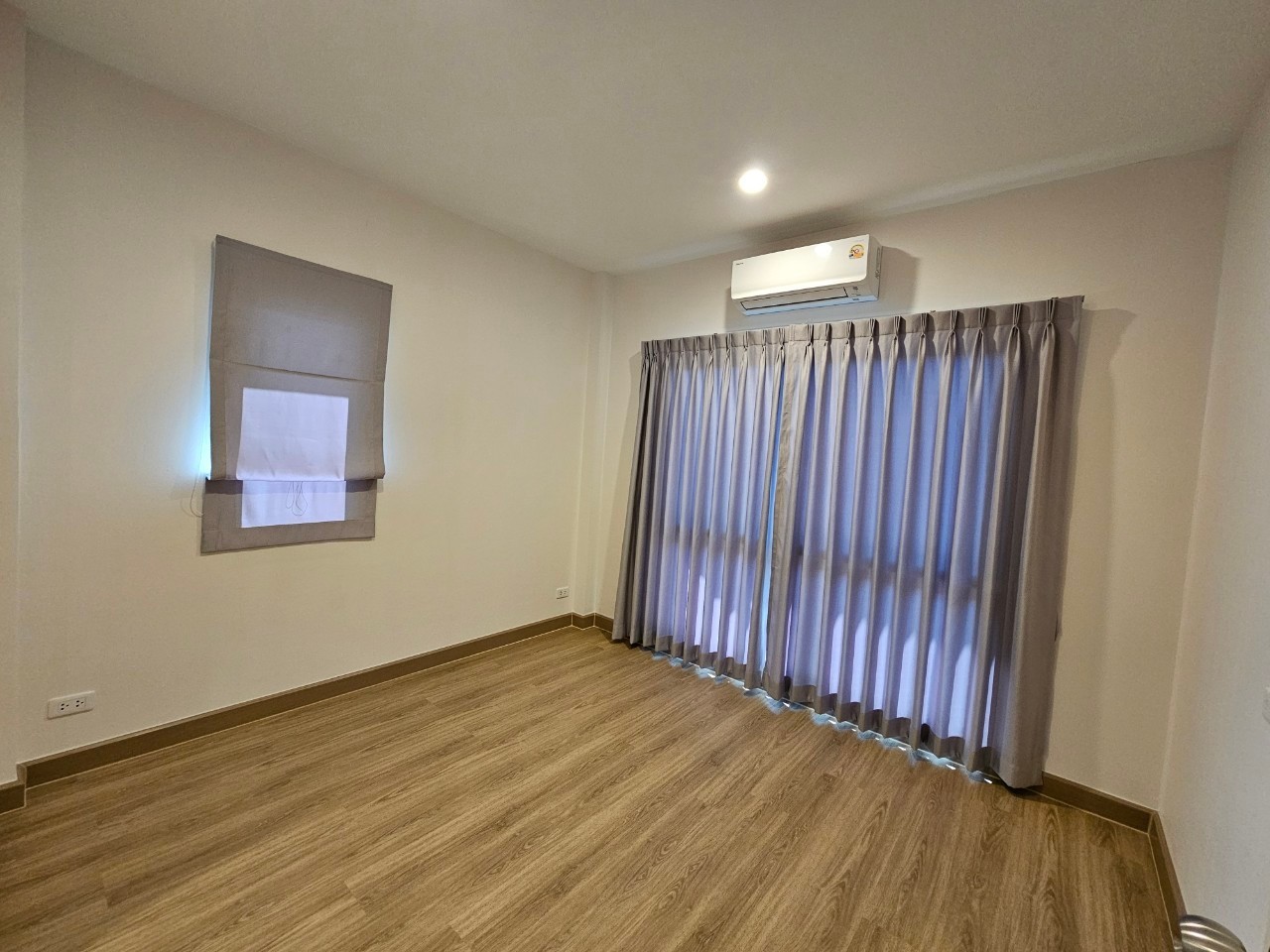 4 Bedroom House For Rent in Bang Phli Yai, Bang Phli, Samut Prakan - Image 6