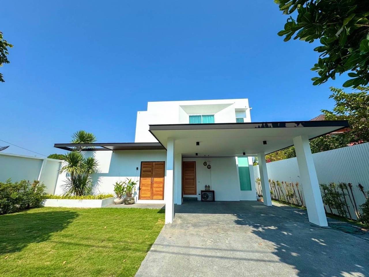 5 Bedroom House For Sale in Nong Han, San Sai, Chiang Mai - Image 1