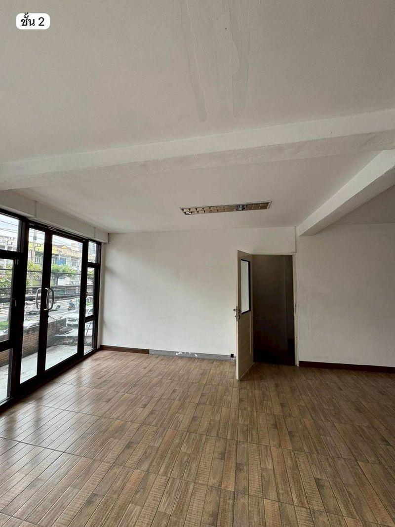  Retail Space For Sale in Phra Khanong, Khlong Toei, Bangkok - Image 4