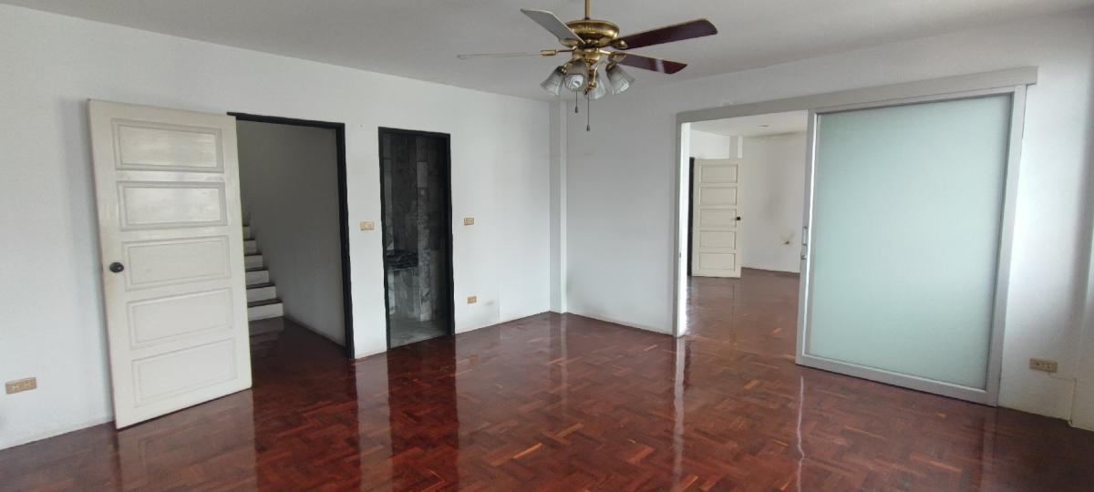  Retail Space  in Khlong Tan Nuea, Vadhana, Bangkok - Image 5