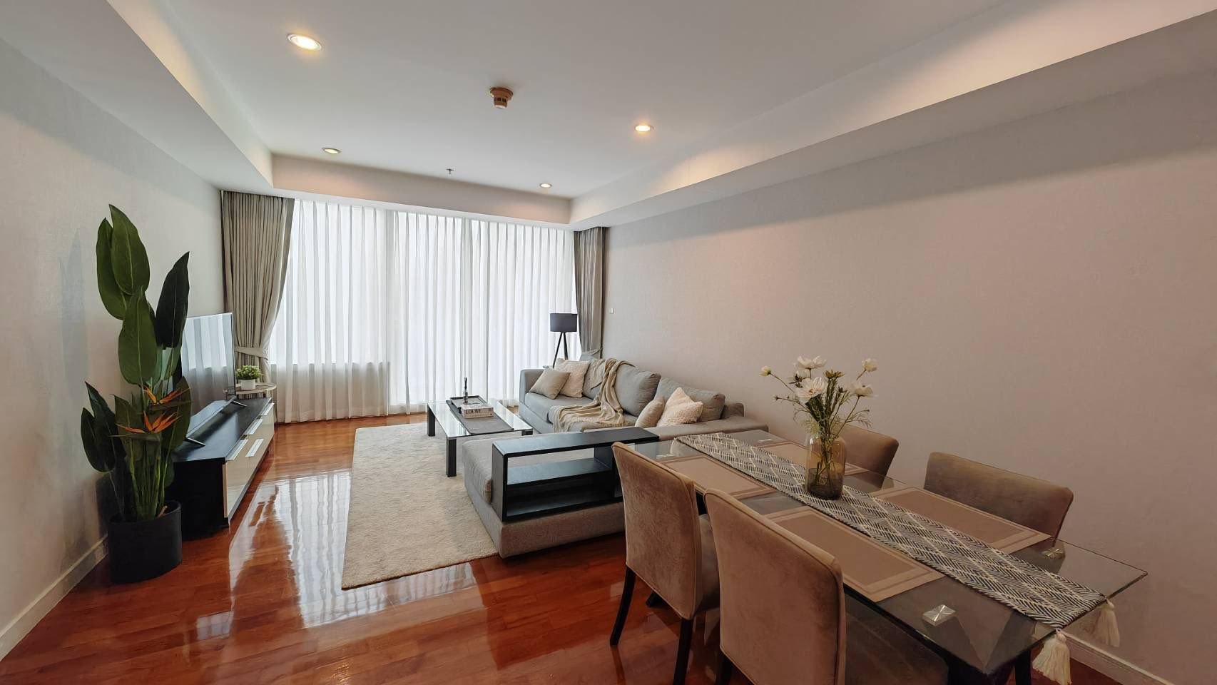 Baan Siri Twenty Four - Image 1