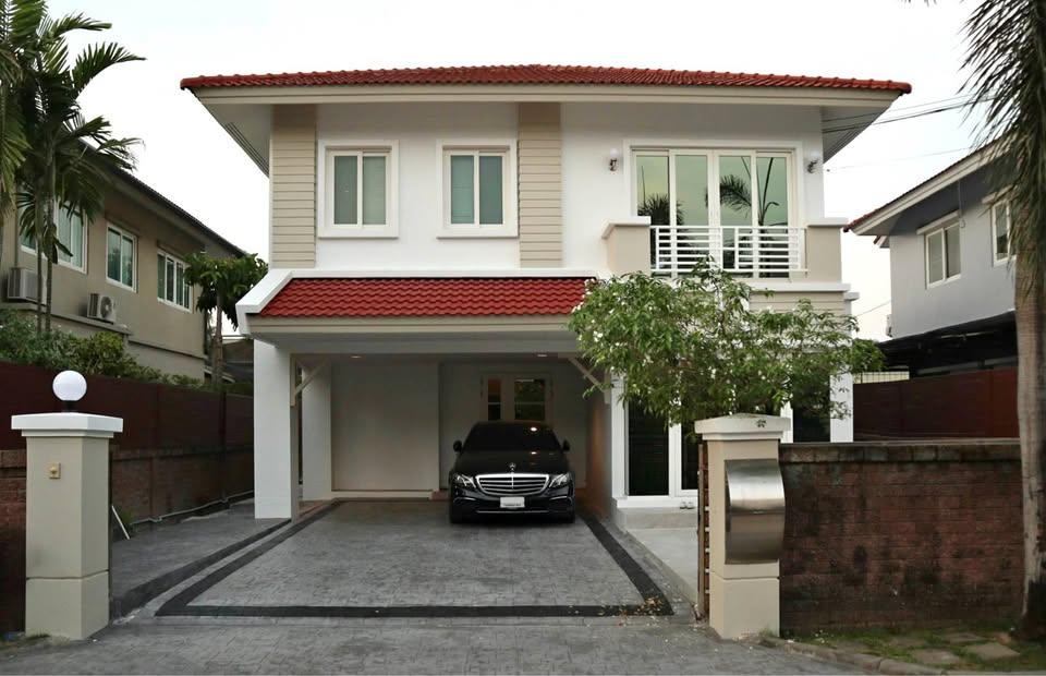Casa Ville Srinakarin - Image 1