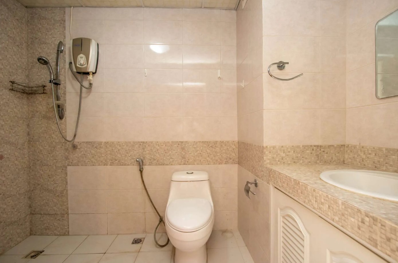 Riverside Condo - Image 5