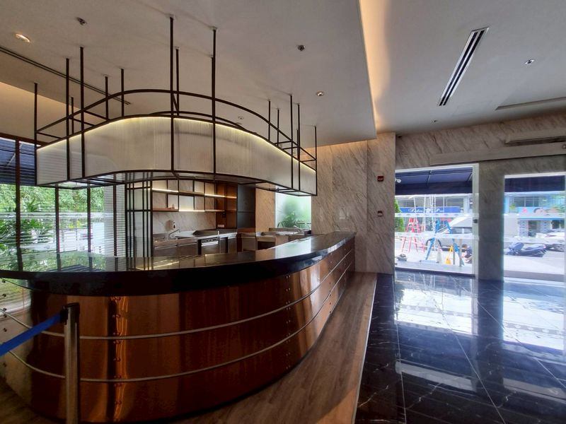  Retail Space For Rent in Khlong Toei Nuea, Vadhana, Bangkok - Image 2