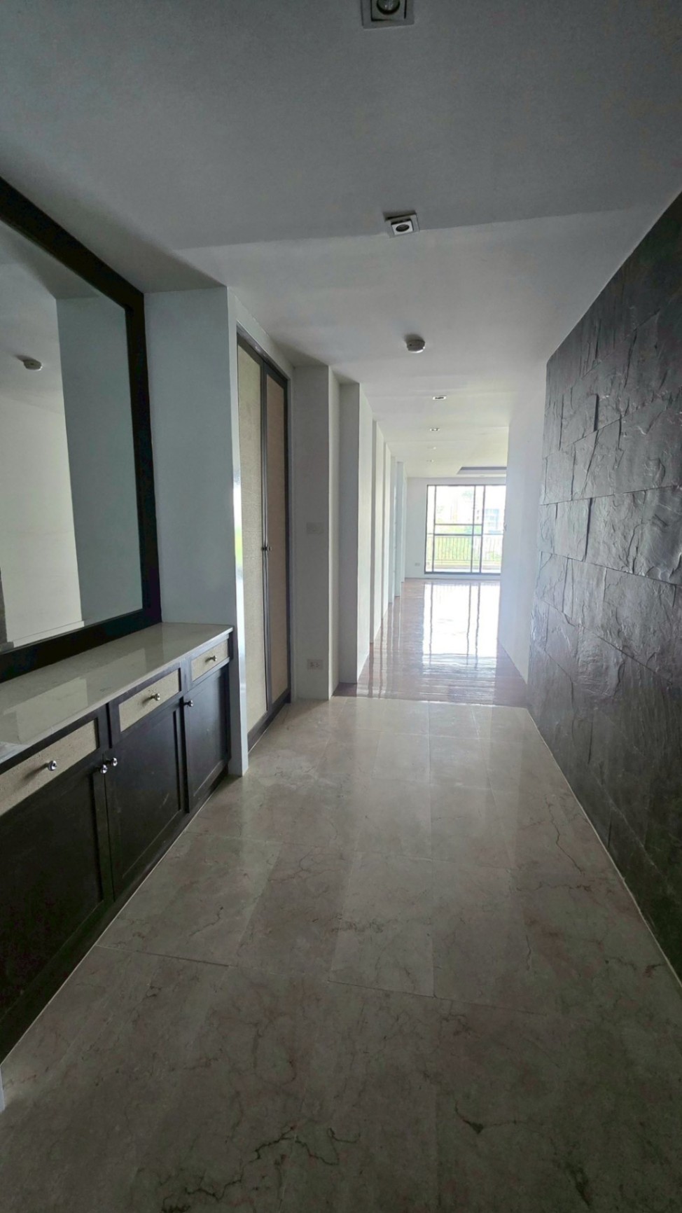 3 Bedroom Condo For Sale in Khlong Tan Nuea, Vadhana, Bangkok - Image 15