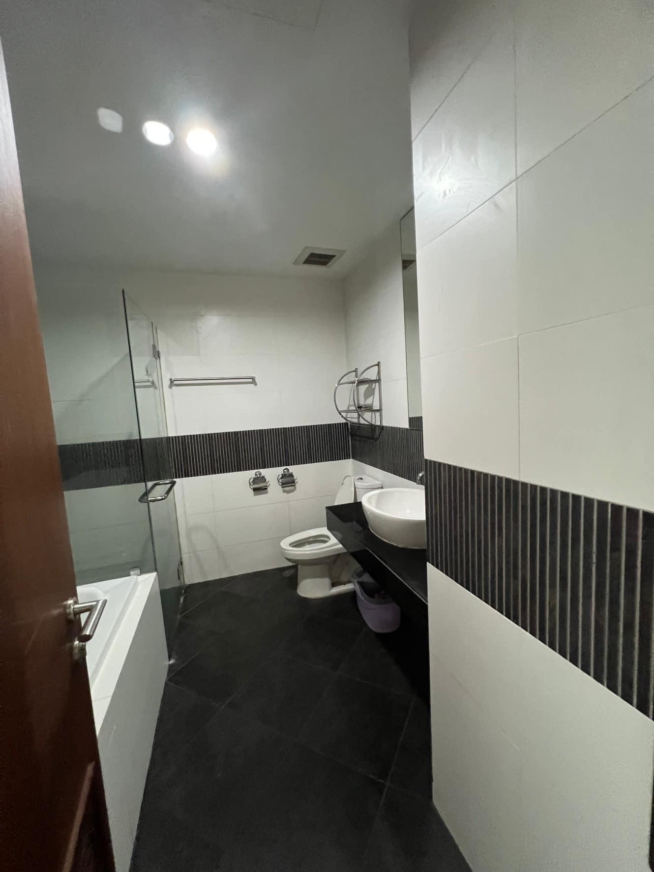 Urbana Sathon - Image 6