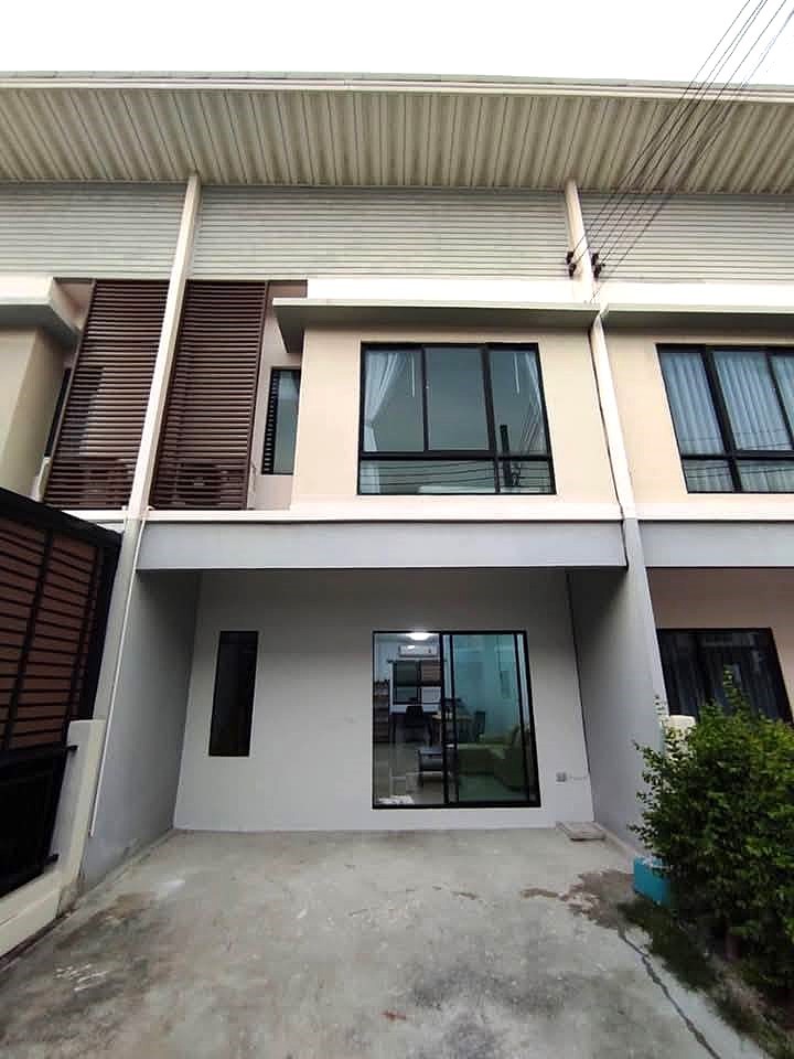 2 Bedroom Townhouse For Sale in Bang Sao Thong, Bang Sao Thong, Samut Prakan - Image 1