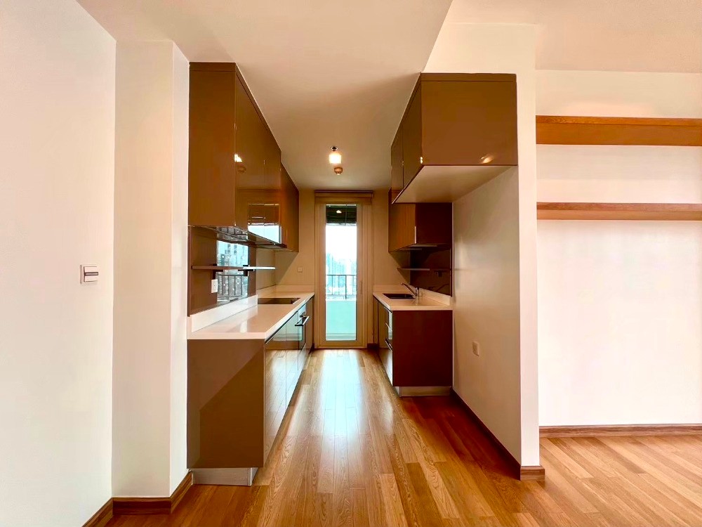 Siri at Sukhumvit Condominium - Image 4