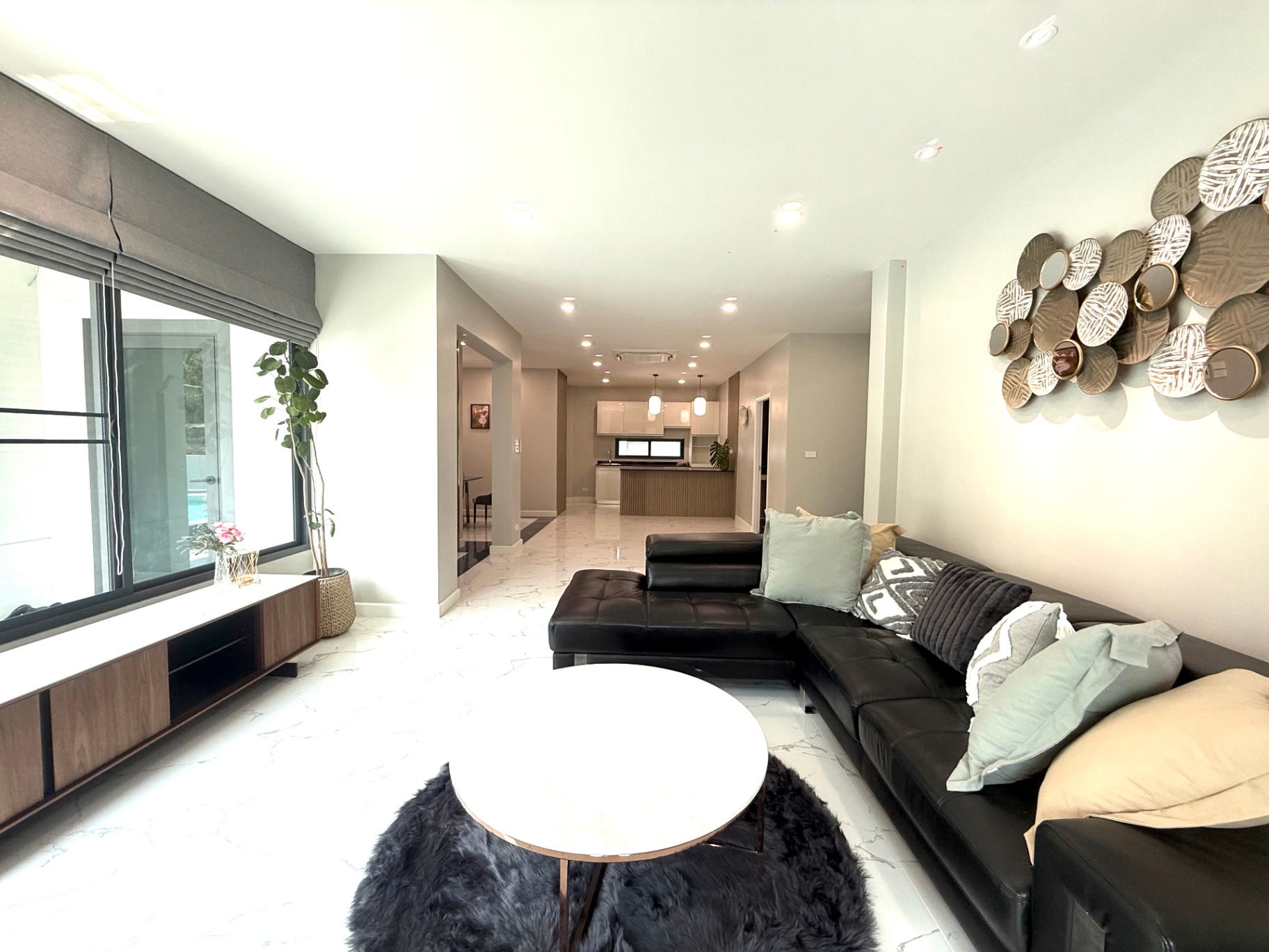 5 Bedroom House For Sale in Nam Phrae, Hang Dong, Chiang Mai - Image 2