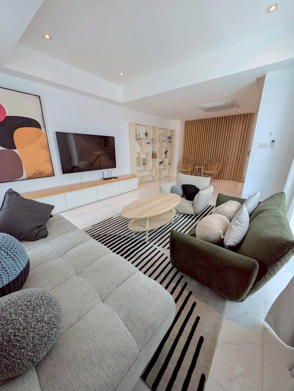 4 Bedroom Townhouse For Sale in San Phranet, San Sai, Chiang Mai - Image 8