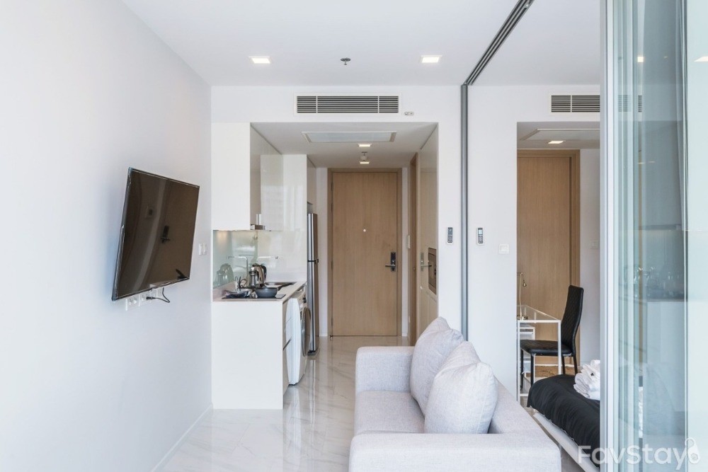 Hyde Sukhumvit 11 - Image 1