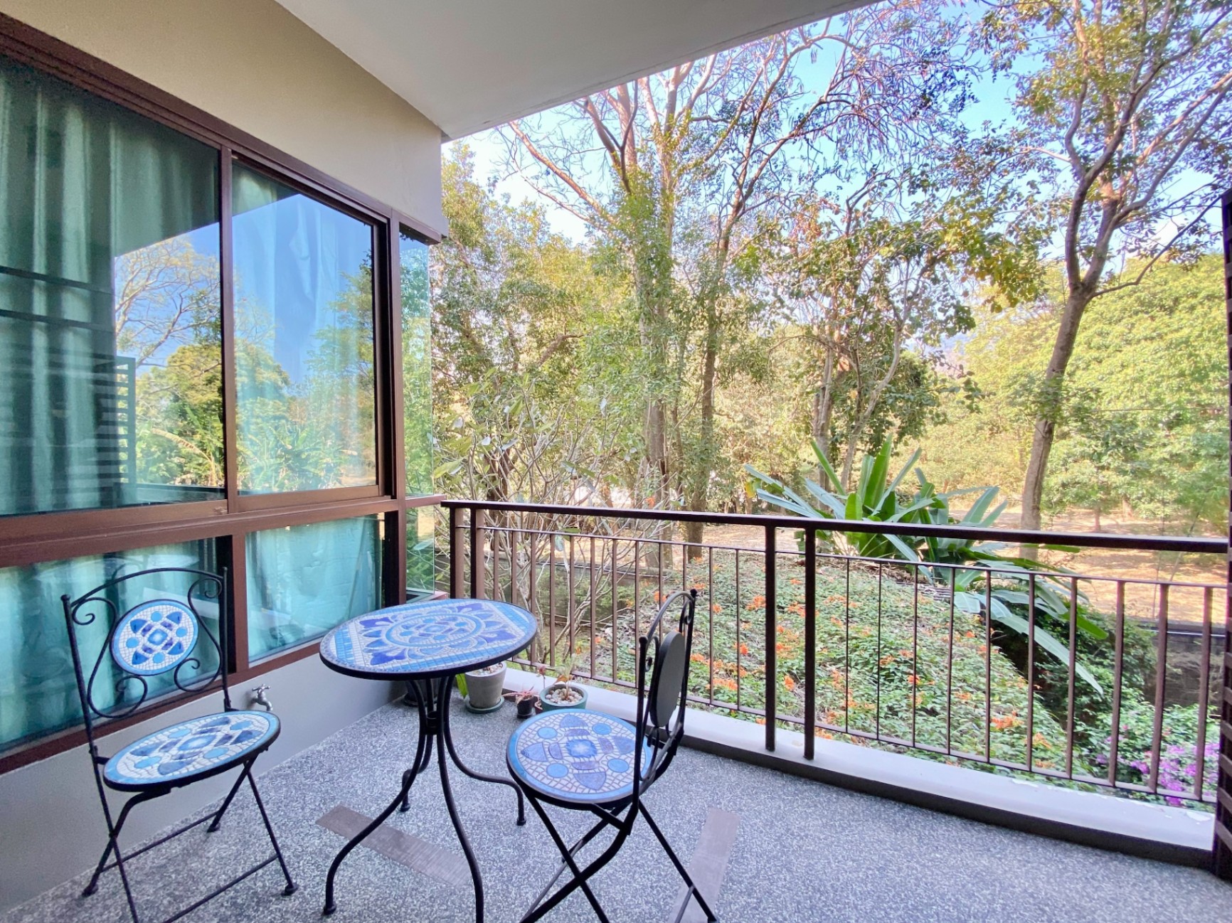 Mountain Front Condo - Image 3