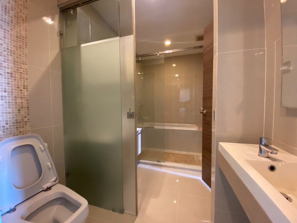 Q Asoke - Image 7