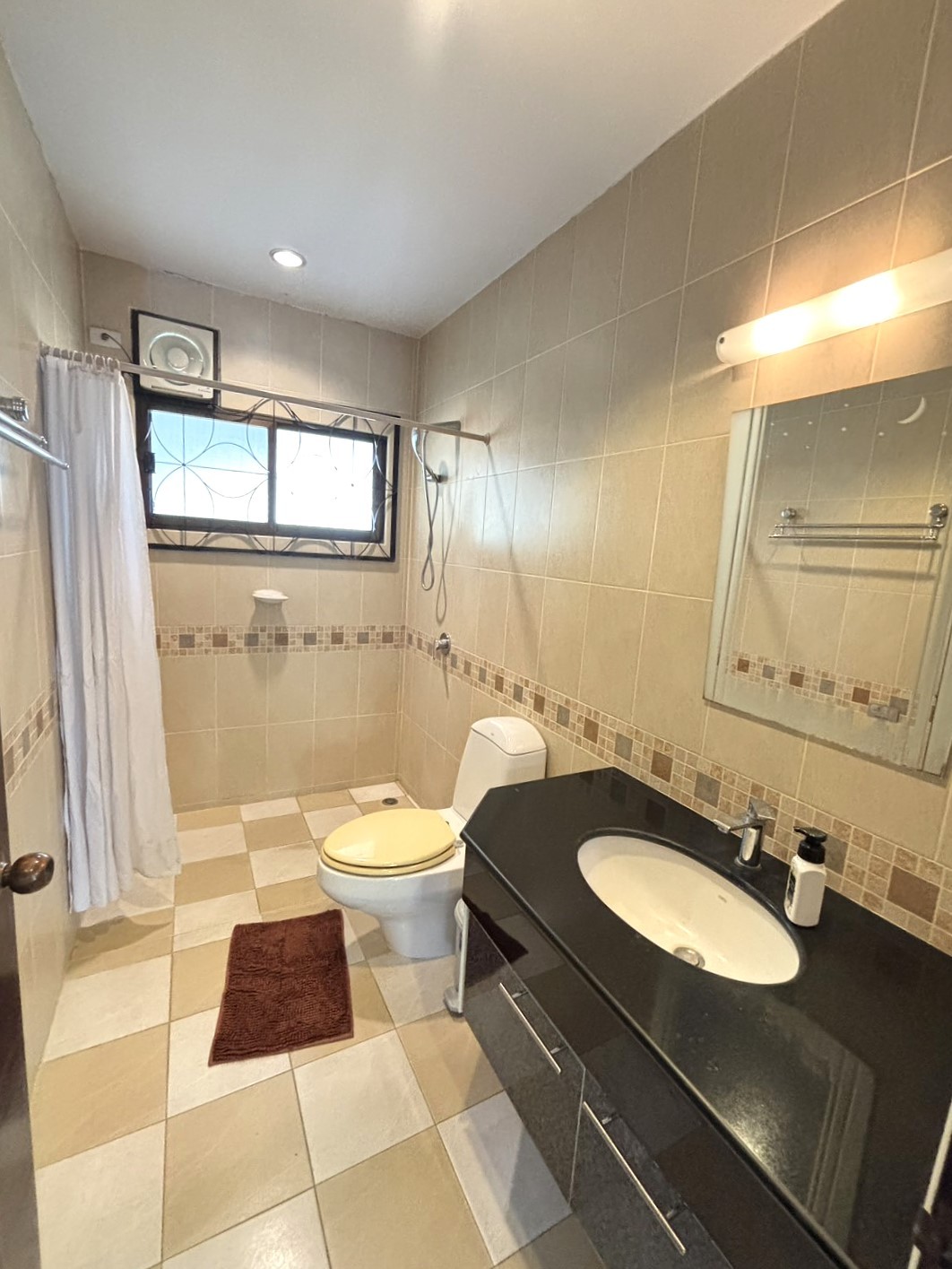 Lanna Pinery Home - Image 12