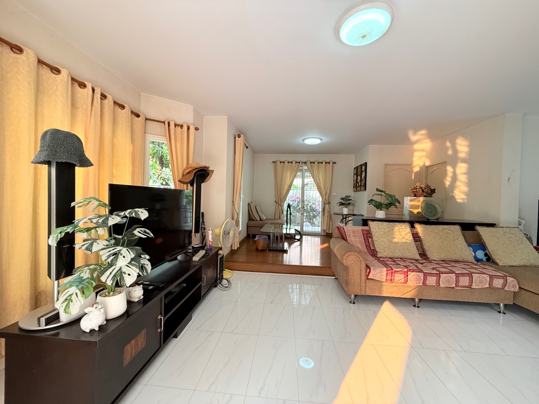 Home in Park - Image 5