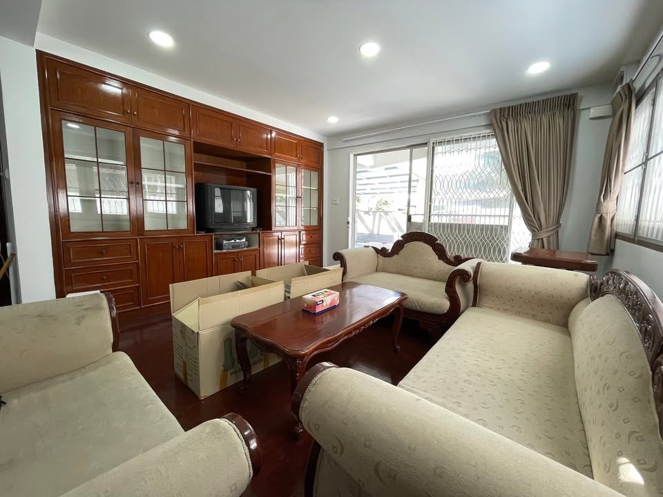 Mueang Thong 2 Phase 3 Village - Image 2