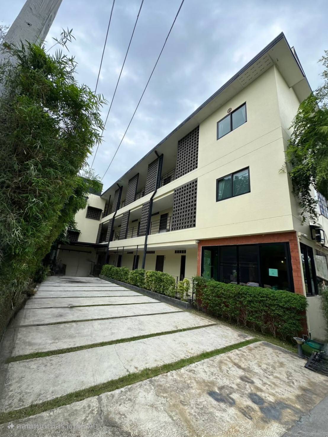  Retail Space For Sale in Nong Khwai, Hang Dong, Chiang Mai - Image 2