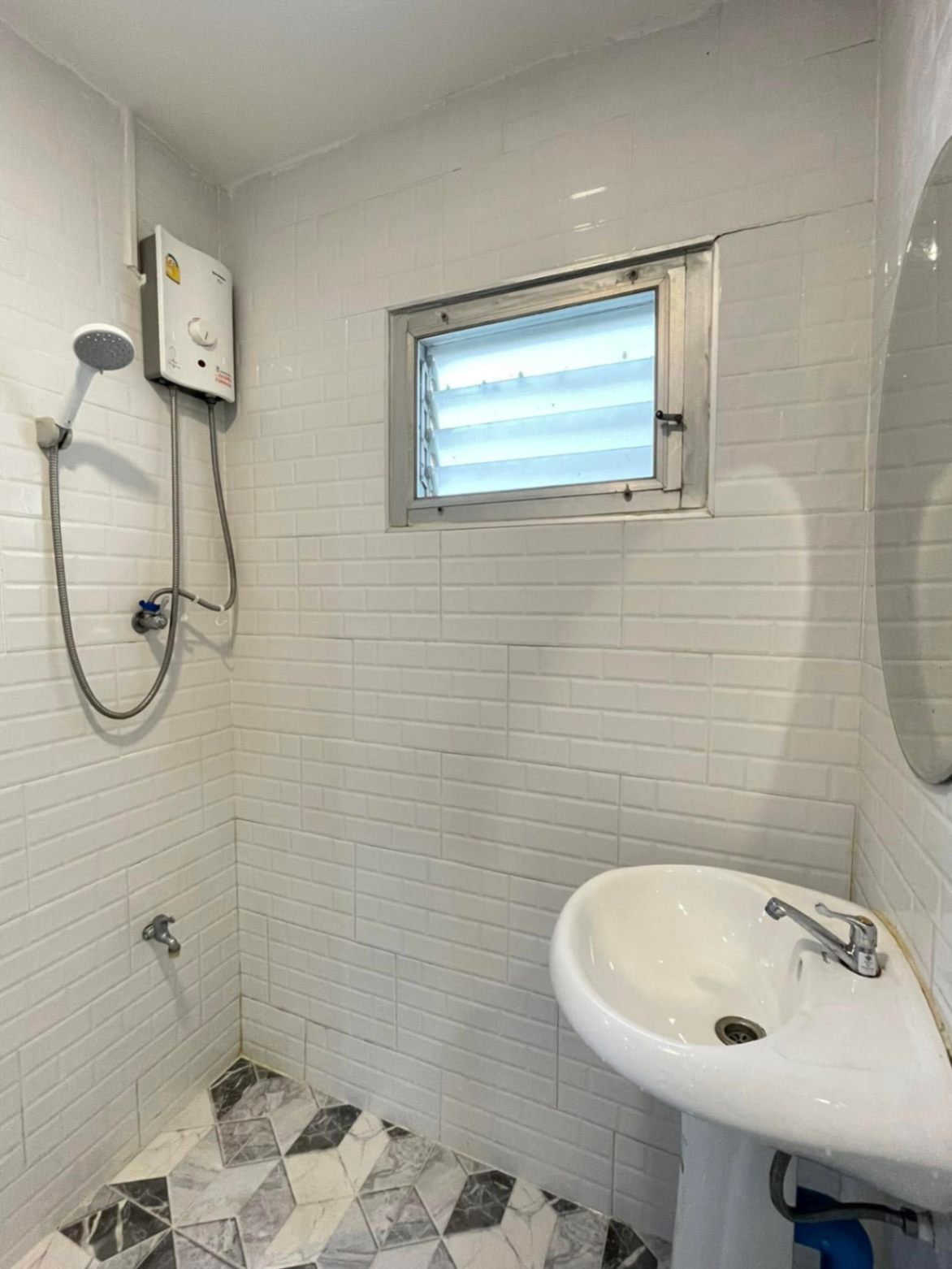 PP Condo - Image 17