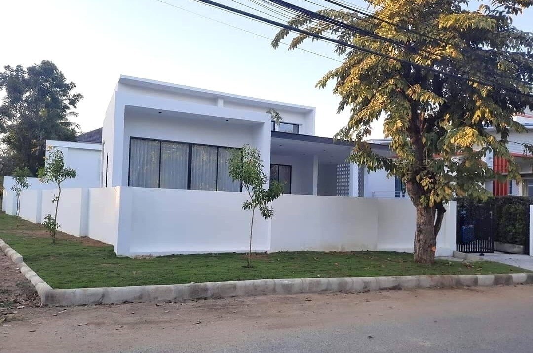 3 Bedroom House For Sale in San Phak Wan, Hang Dong, Chiang Mai - Image 1