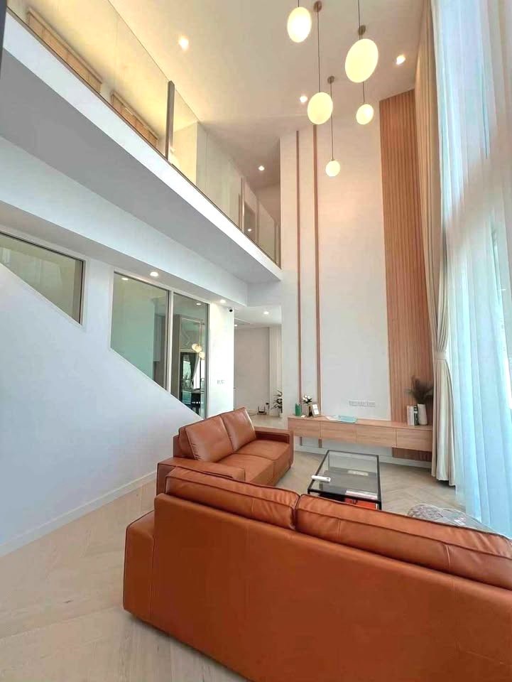 5 Bedroom House For Sale in San Phak Wan, Hang Dong, Chiang Mai - Image 3