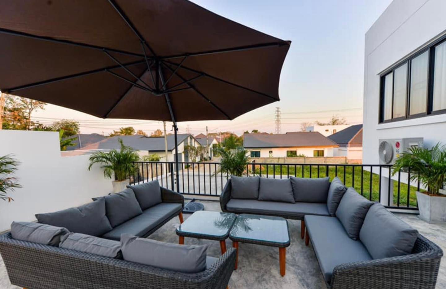 6 Bedroom House For Sale in San Phak Wan, Hang Dong, Chiang Mai - Image 28