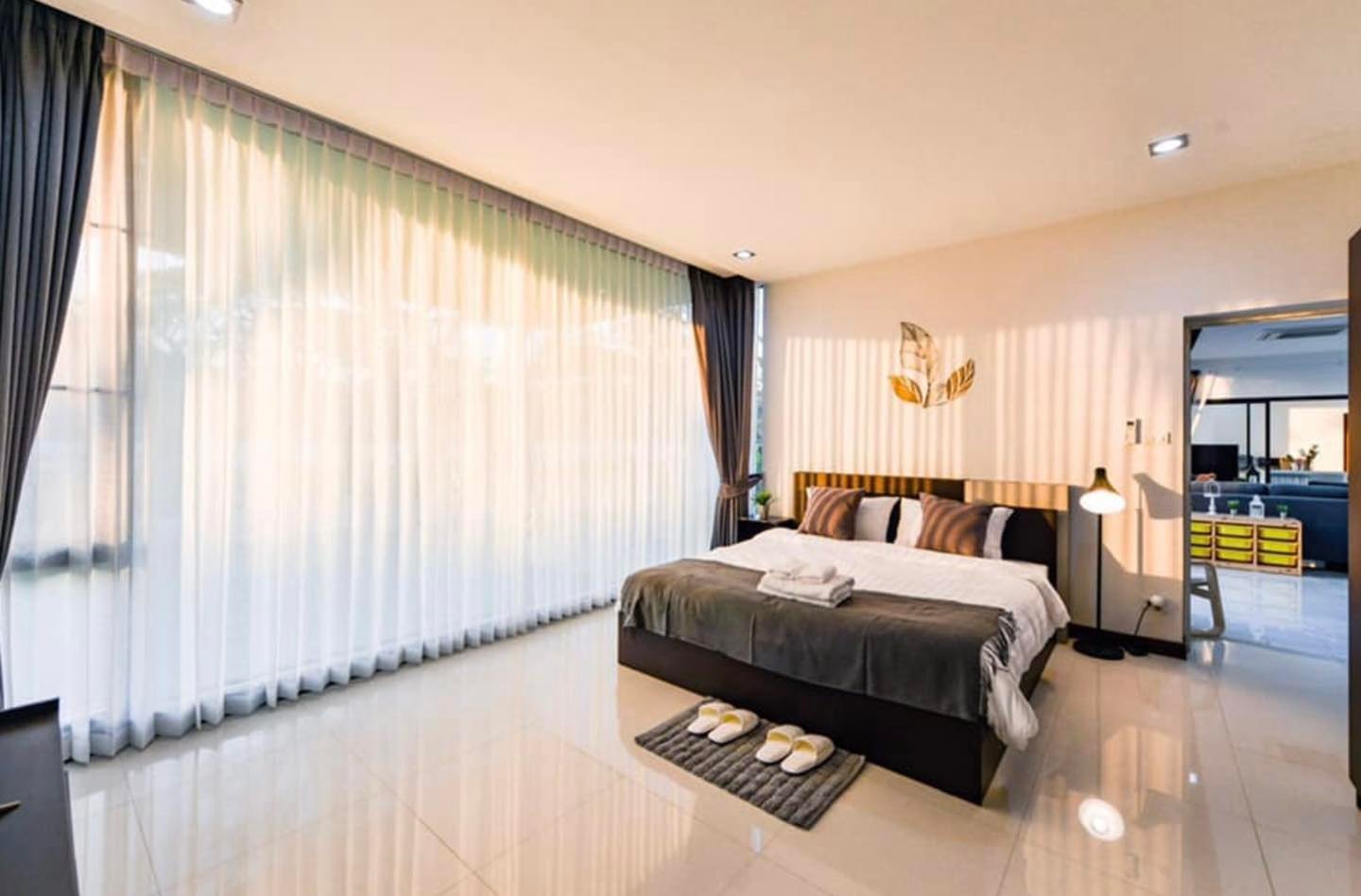6 Bedroom House For Sale in San Phak Wan, Hang Dong, Chiang Mai - Image 6