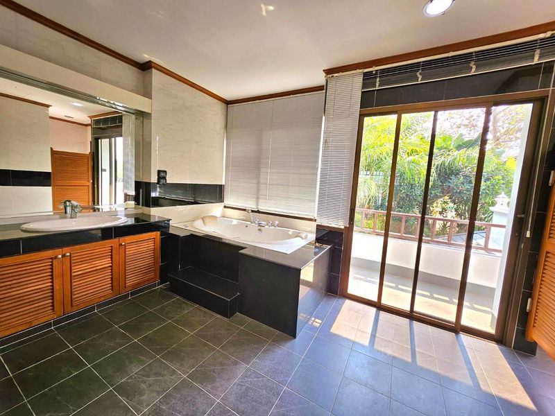 5 Bedroom House For Sale in Mae Sa, Mae Rim, Chiang Mai - Image 14