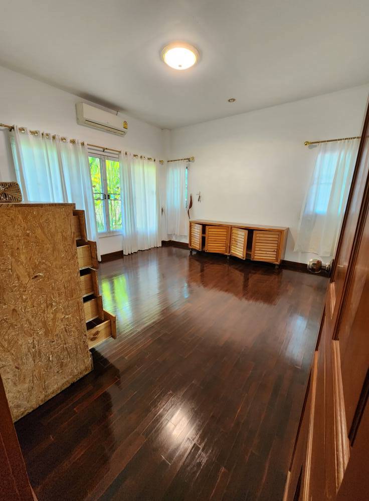 5 卧室 独立房屋 出租 在  - Image 3