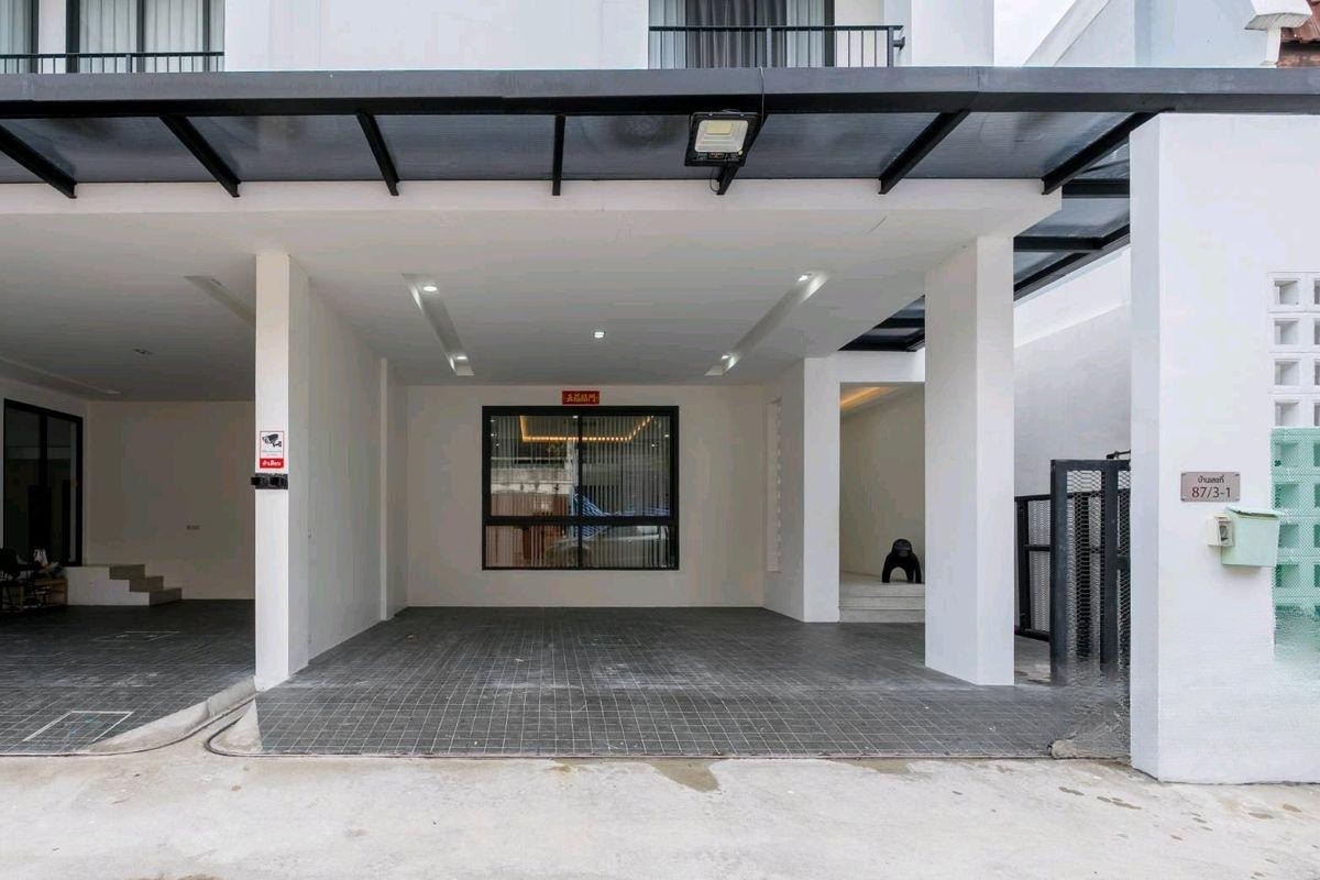 5 Bedroom House For Sale in Khlong Tan, Khlong Toei, Bangkok - Image 11