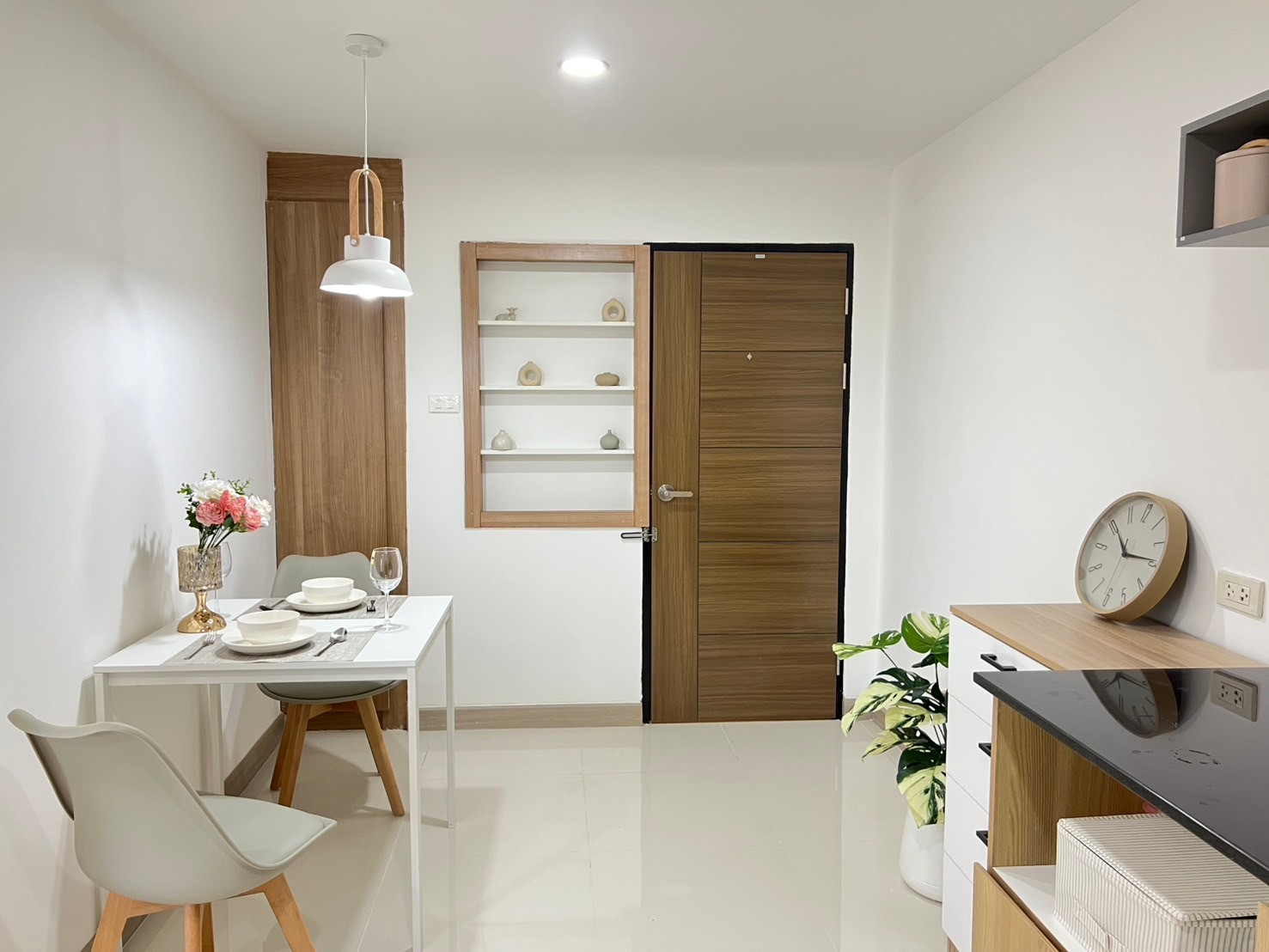 Airport Home Condo - Image 2