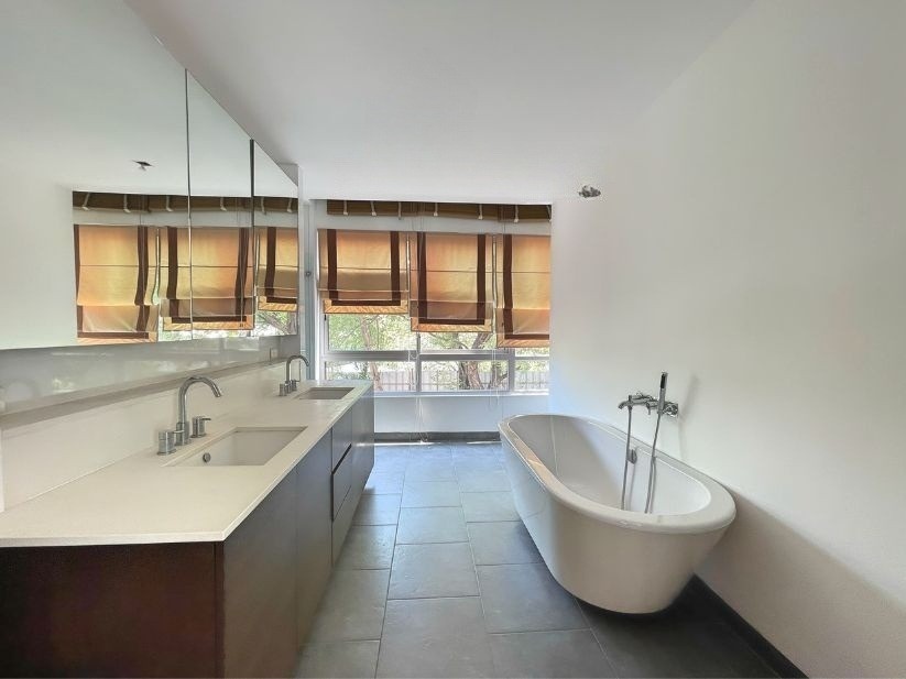 The Lofts Yennakart - Image 8