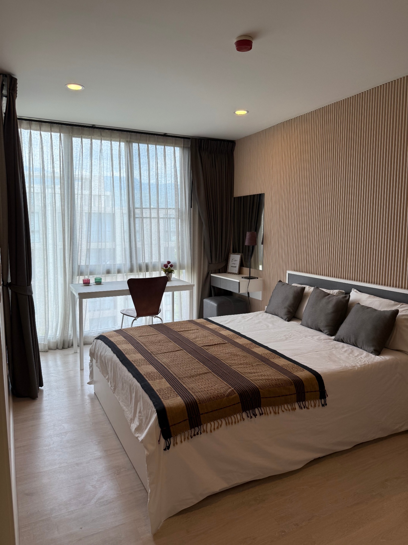 Palm Springs Nimman Royal - Image 1